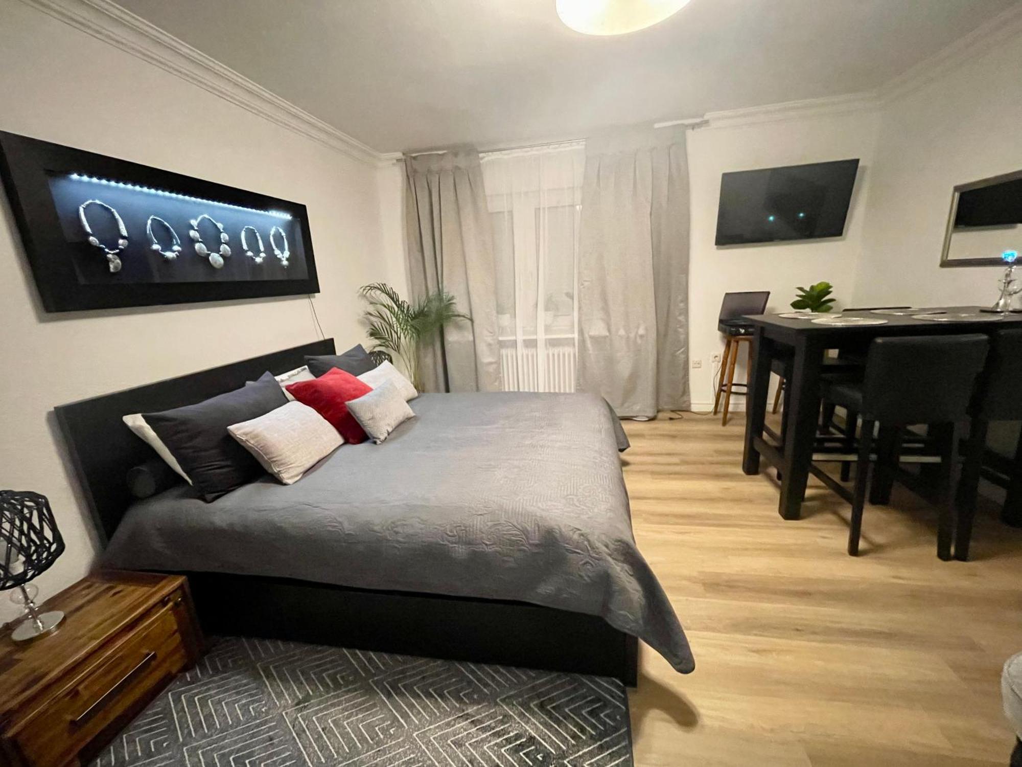וופרטל Tunnel Apartment - Nordbahntrasse, Kontaktloser Self-Check-In, Netflix מראה חיצוני תמונה
